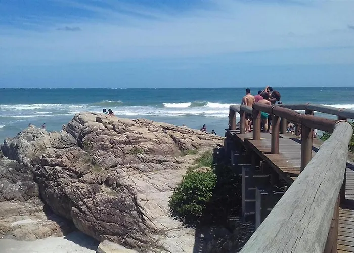 Pousada Captain Morgan Pontal Do Sul Com Piscina