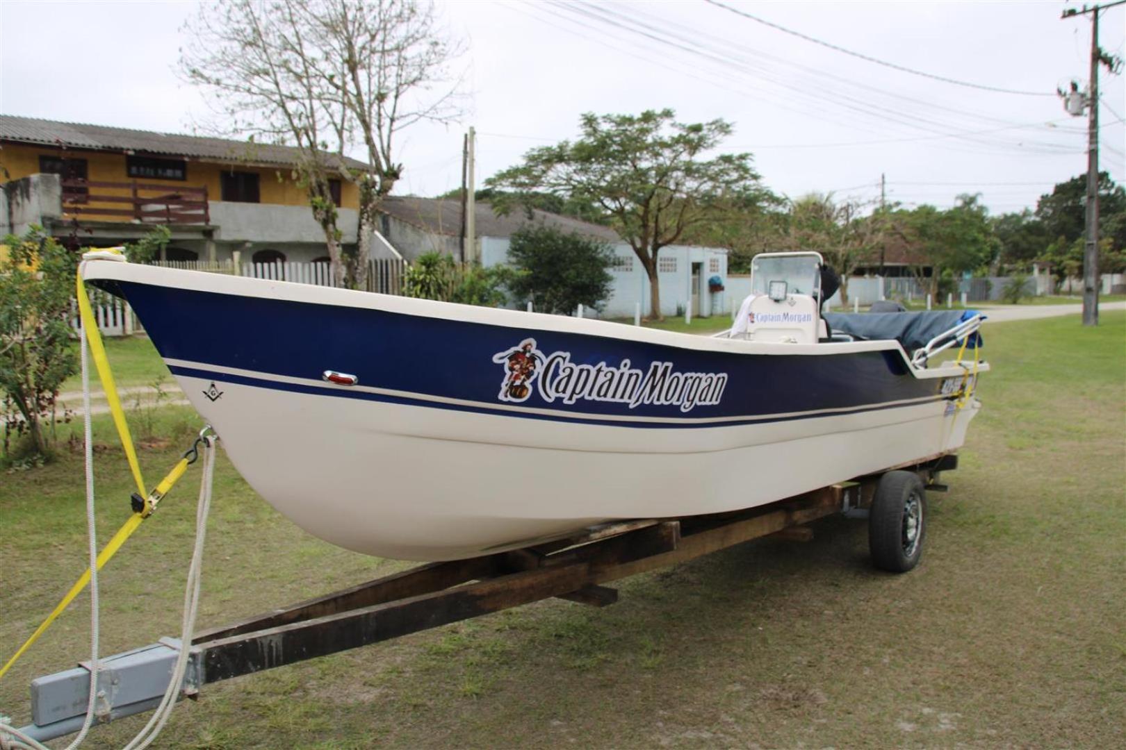 Captain Morgan Pontal Do Sul Com Piscina *
