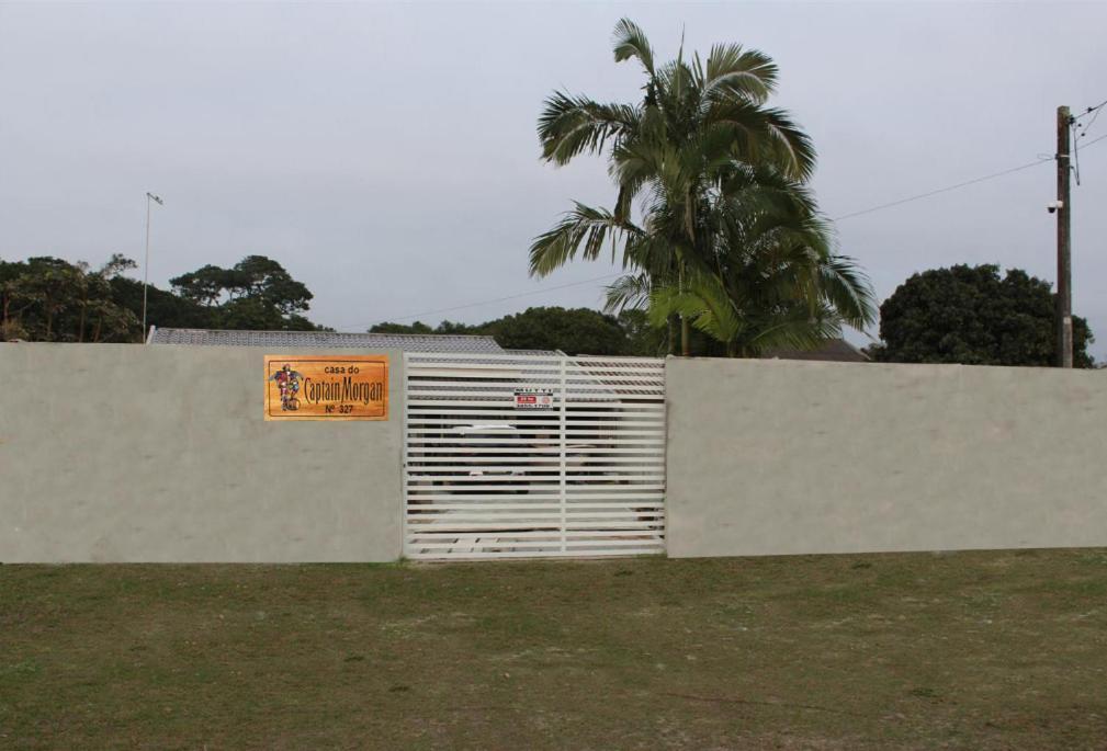 Apartment Captain Morgan Pontal Do Sul Com Piscina Pontal do Parana