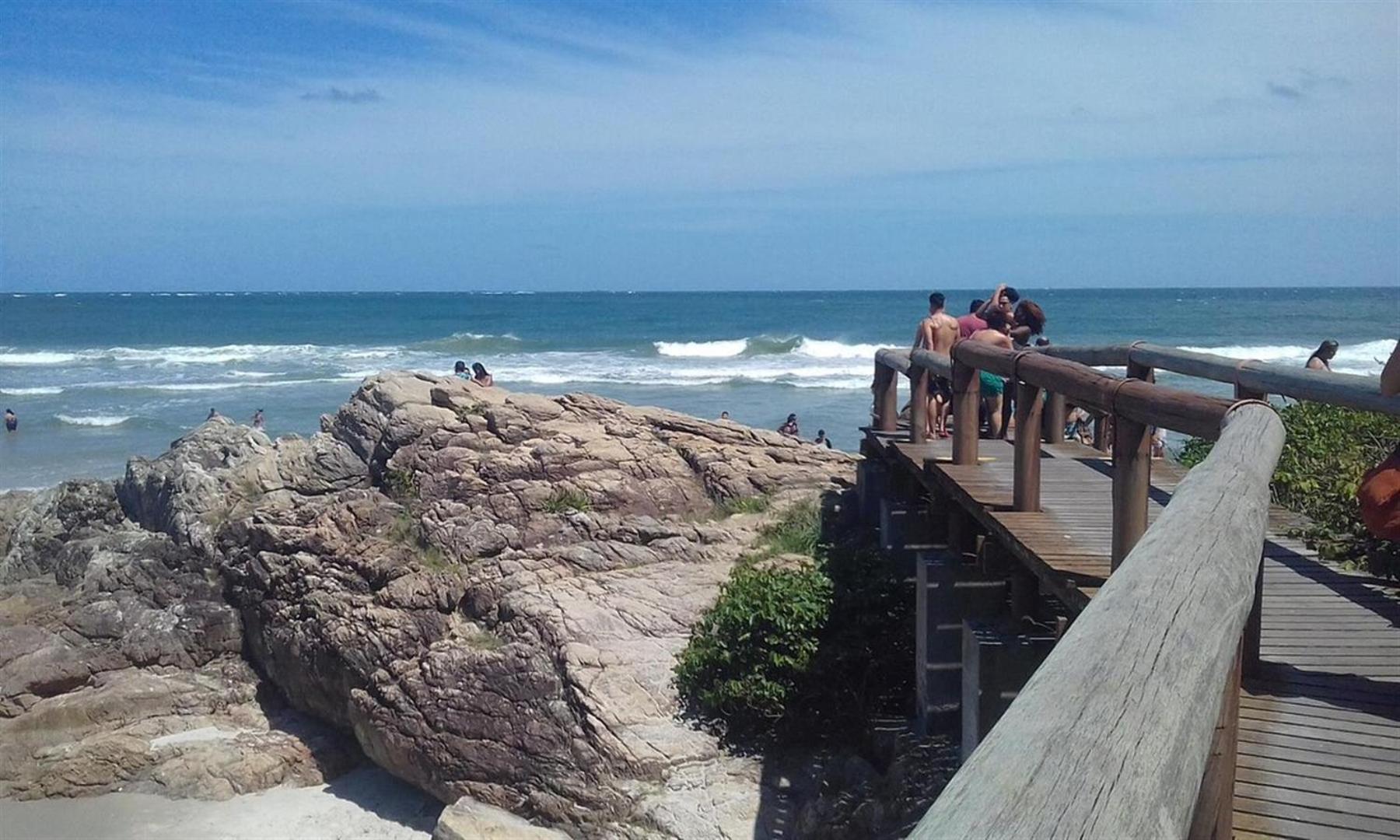 Captain Morgan Pontal Do Sul Com Piscina Apartment